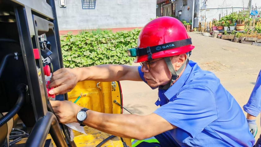 通力合作解决琉璃庙镇受灾村供水问题 通力合作解决琉璃庙镇受灾村供水问题