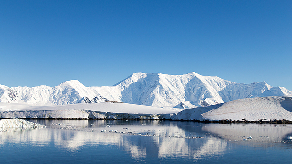 极端天气气候事件增多 南北极气候变化引关注