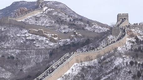 雪中长城像“顶配版”水墨画,“望长城内外,惟余莽莽”具象化了! 雪中长城像“顶配版”水墨画,“望长城内外,惟余莽莽”具象化了!