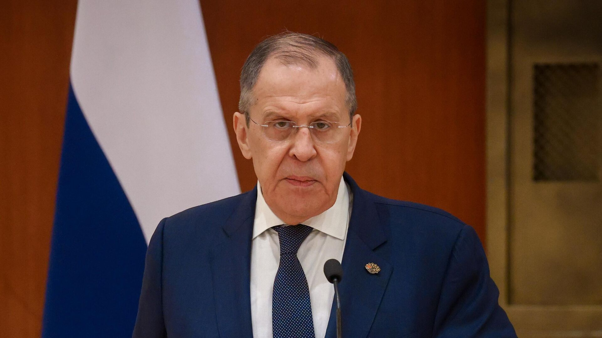 俄外长：希望落实俄美阿拉斯加共识 愿重启谈判