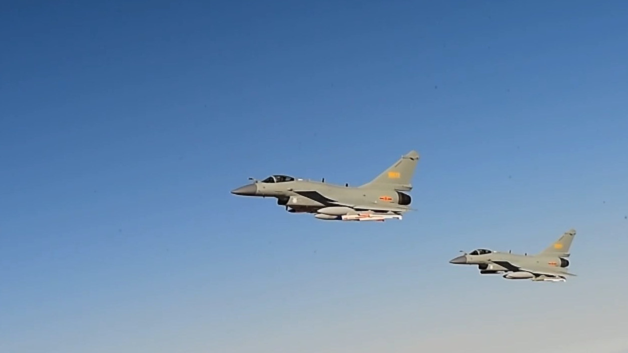 歼-15T如何“进化”出弹射技能?带你近距离解密关键部件 歼-15T如何“进化”出弹射技能?带你近距离解密关键部件