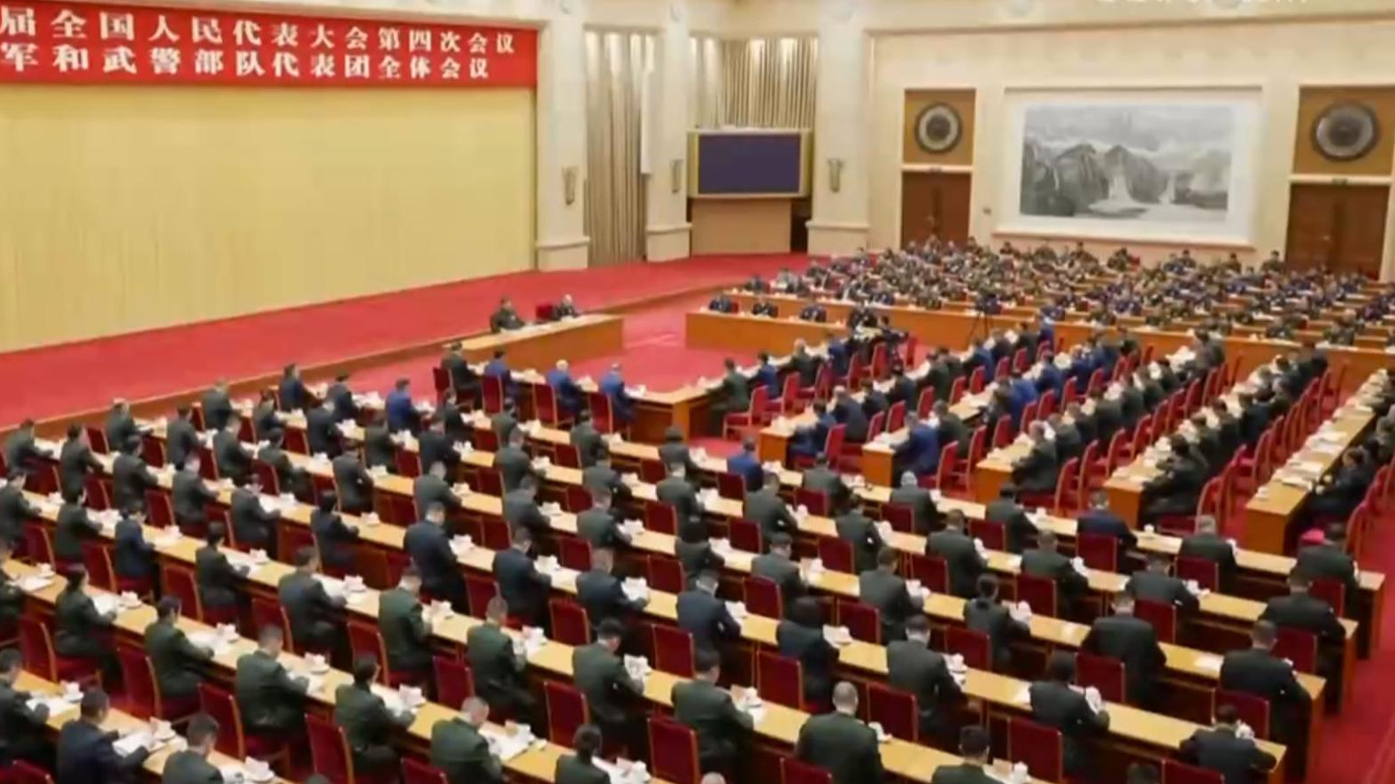 习近平在出席解放军和武警部队代表团全体会议时强调 凝心聚力推动国防和军队现代化行稳致远