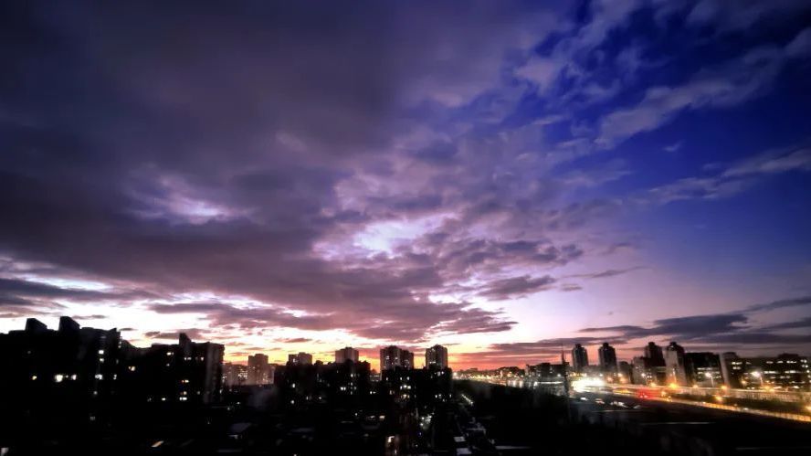 日月同辉→红霞漫天!今晨,北京霞光如画刷屏了 日月同辉→红霞漫天!今晨,北京霞光如画刷屏了