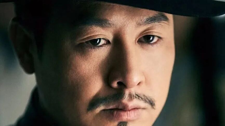 观众狂刷“呼吸里都带着算计”！ 《长河落日》靠张颂文稳了