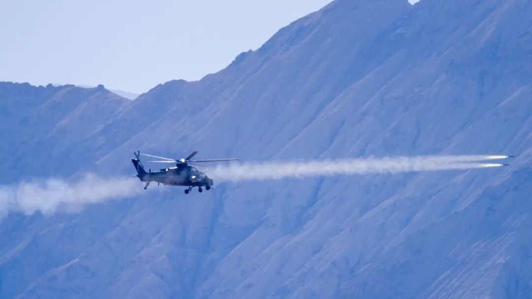 冬日高原，直升机昼夜出击！
